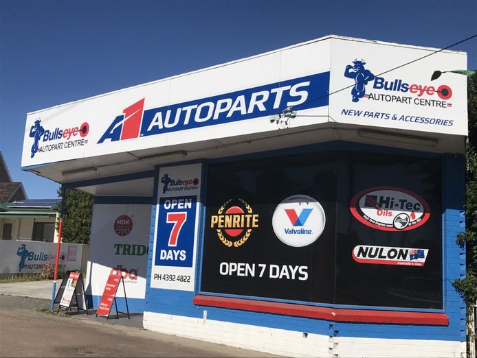 automotive-retail-store-0