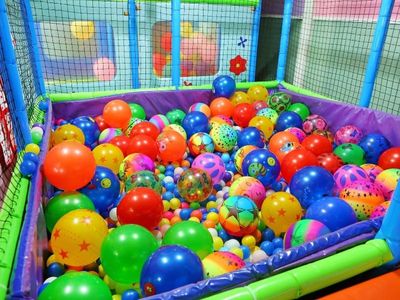 own-an-established-lollipops-playland-cafe-franchise-4