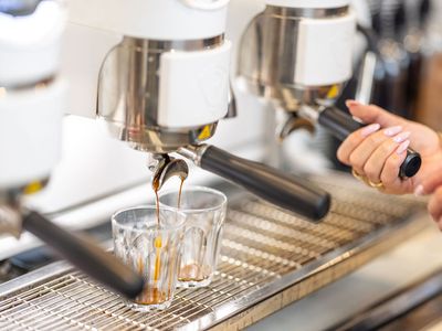 an-existing-jamaica-blue-cafe-business-is-available-in-chadstone-shopping-centre-0