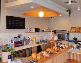 Famous Sydney Café Franchise in Sunshine Coast. High Sales Continued Growth Ful