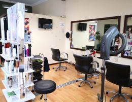 Stanmore Hairsalon Chair Rental - Spacious and  no contract