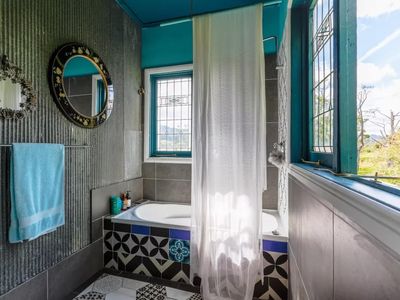 historic-robbie-burns-hotel-south-coast-leasehold-2