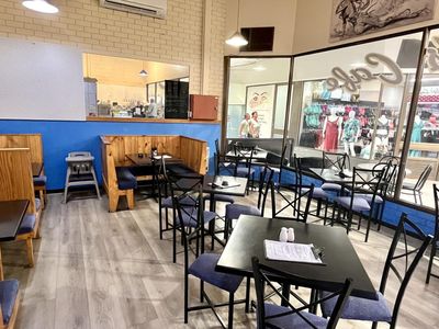 long-established-fully-licensed-libby-39-s-cafe-in-hub-arcade-t-o-7-300-per-week-2