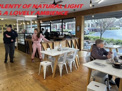 this-corner-cafe-is-big-bright-and-located-with-very-high-exposure-0