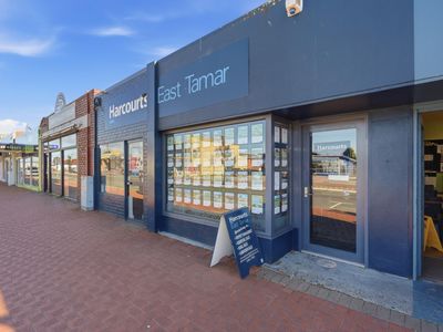 premium-passive-investment-site-with-established-tenant-harcourts-and-a-cafe-nth-0