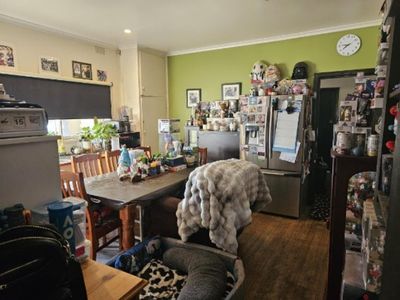 multi-purpose-take-away-cafe-convenience-store-6