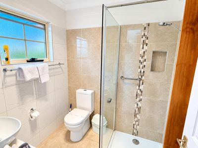 rare-east-coast-tasmania-profitable-accommodation-villas-cottages-separate-da-lo-6