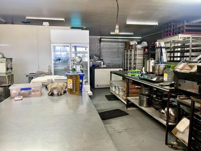 no-ingoing-opportunity-cafe-bakery-do-your-own-business-rent-350-gst-og-weekly-4