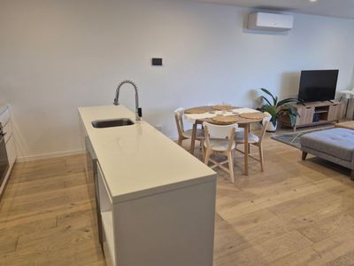 freehold-property-high-performing-airbnb-business-modern-2-bedroom-apartment-3