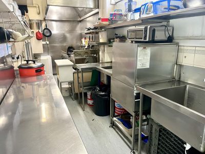 profitable-fully-licensed-restaurant-trading-weekly-24-hrs-t-o-370k-cafe-5