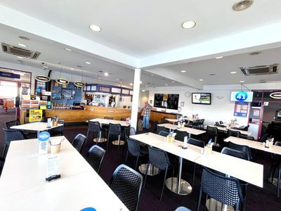 l-hold-beauty-point-waterfront-hotel-glorious-river-views-20-pokies-all-income-s-7