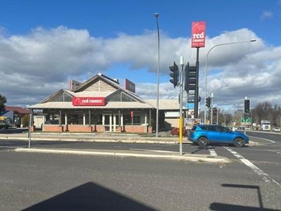 red-rooster-bathurst-ideal-for-owner-operator-or-family-high-40k-per-week-to-1