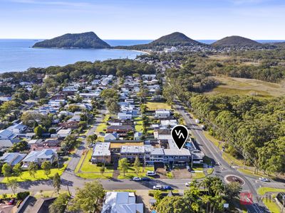 fried-chicken-and-beer-licensed-korean-style-restaurant-perfect-main-road-lo-1