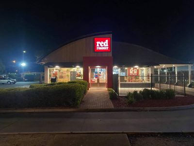 red-rooster-melton-premium-store-2