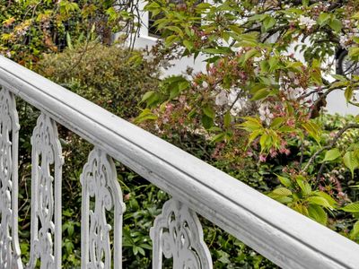 prime-location-residence-with-income-or-3-bnb-lets-stca-or-health-professional-2