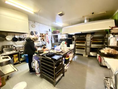 prime-position-near-new-spirit-of-tas-devonport-bakery-cafe-t-o-approx-960-000-8