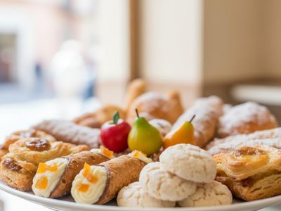 rare-bakery-opportunity-established-amp-profitable-mas169-0