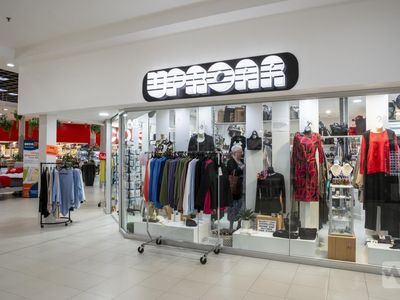 thriving-boutique-with-range-of-labels-including-very-loyal-mature-clientele-3