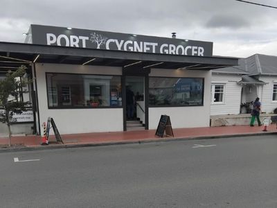 freehold-port-cygnet-grocer-cygnet-with-residence-t-o-1-7m-net-210k-more-0