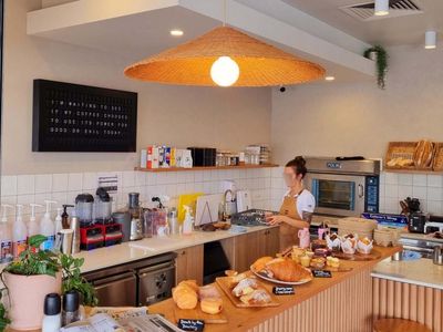 famous-sydney-caf-233-franchise-in-sunshine-coast-high-sales-continued-growth-ful-0