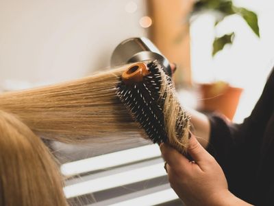 established-hair-amp-beauty-salon-in-prime-toowoomba-shopping-centre-location-2