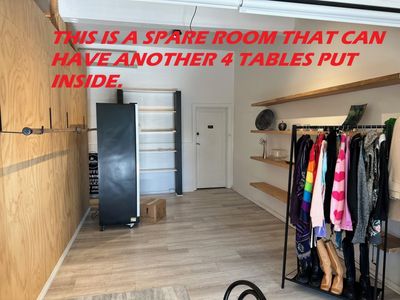 boutique-cafe-with-3-bedroom-apartment-zero-rent-6