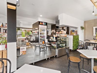 wow-award-winning-fully-licensed-highly-profitable-not-an-averagecafe-weekly-t-2