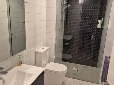 freehold-property-high-performing-airbnb-business-modern-2-bedroom-apartment-6