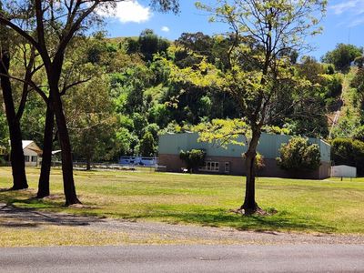 complete-off-grid-town-group-accommodation-caravan-park-general-store-fue-2