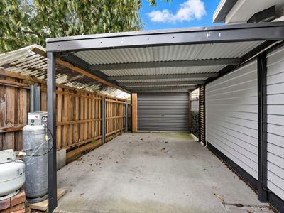 prime-location-residence-with-income-or-3-bnb-lets-stca-or-health-professional-8