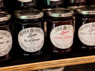 premium-deli-strong-local-following-mas211-1