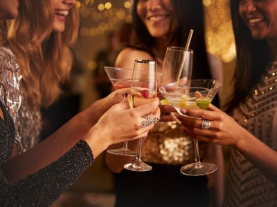 live-entertainment-venue-with-exclusive-small-bar-licence-in-prime-gold-coast-2