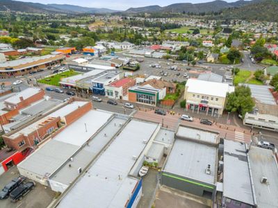 newly-renovated-retail-opportunity-prime-high-street-exposure-1