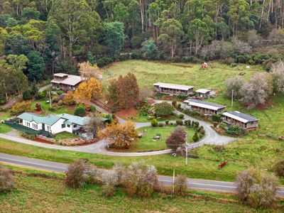fhgc-tasmanian-accommodation-a1-presentation-spectacular-views-10-roi-6-cabins-2-0