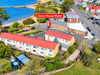 sea-change-east-coast-tasmania-7-holiday-ensuite-rooms-3-br-owners-home-restau-1