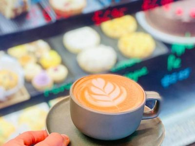 beachside-cafe-in-main-st-location-sunshine-coast-0