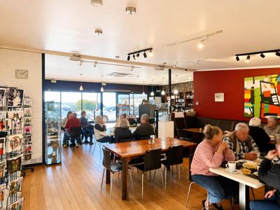 sea-change-established-swansea-licensed-cafe-huge-growth-potential-turnover-13k-4