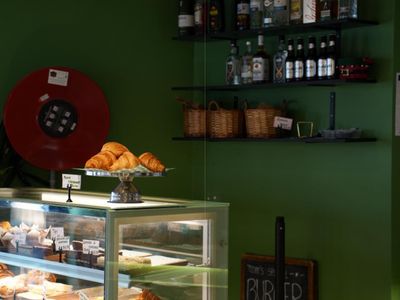 premium-cafe-amp-restaurant-with-liquor-licence-for-sale-albert-park-4