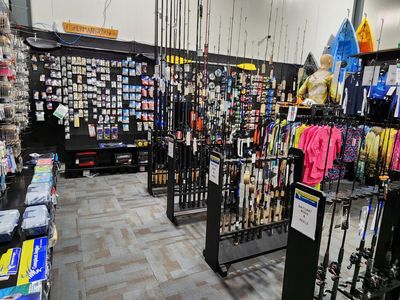 camping-amp-fishing-retail-store-3