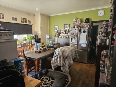 milk-bar-take-away-and-a-2-bedroom-apartment-2