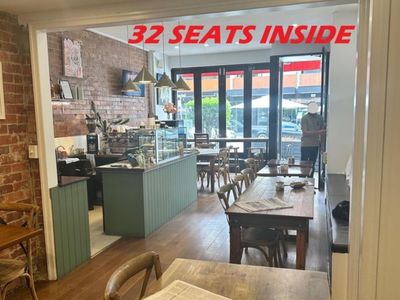 beautiful-cafe-restaurant-that-has-it-all-1