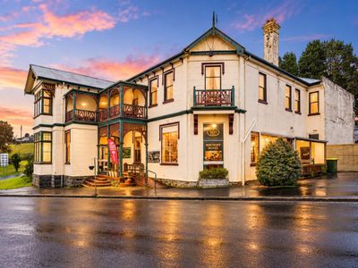 15-room-profitable-hotel-iconic-fhgc-bischoff-tasmania-1mill-t-o-growth-potent-0