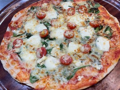 established-pizza-shop-authentic-italian-cuisine-in-prime-centralcoast-locatio-1