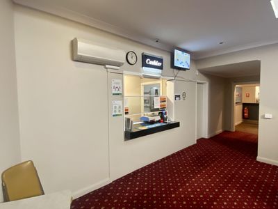 best-value-tasmanian-hotel-all-revenue-streams-excellent-presentation-fhgc-0-8