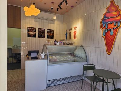 newly-set-up-cafe-and-ice-cream-stall-high-point-shopping-centre-2