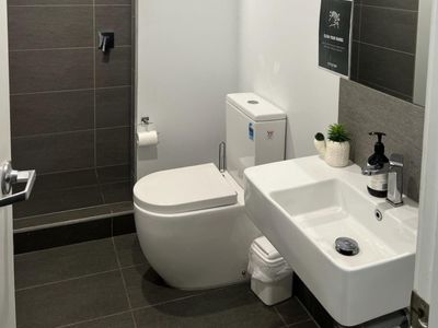 back-on-the-market-fitstop-franchise-helensvale-established-great-well-equipp-6