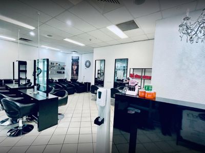 urgent-sale-top-rated-established-hair-and-beauty-salon-in-norwest-3