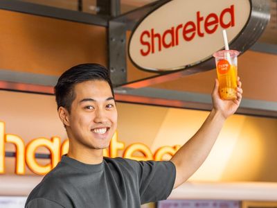 premium-bubble-tea-franchise-high-revenue-in-a-major-outlet-shopping-mall-in-i-3