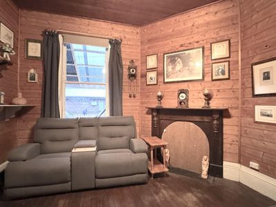 fhgc-aus-post-profitable-lifestyle-business-inc-3br-home-and-studio-work-mon-to-6