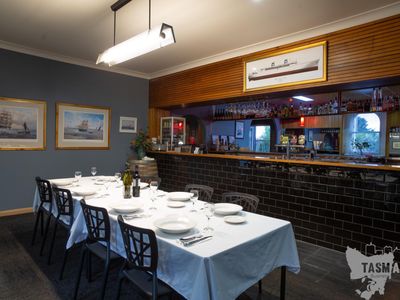 extraordinary-opportunity-renovated-10-room-hotel-or-residence-wine-bar-5